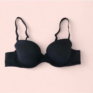 Savage RN 157029 Black Nylon Underwired Bra Size 34B.